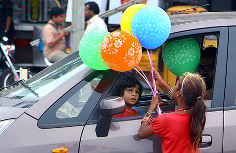 पंजाब में 18 जगहों पर छापेमारी में भीख मांगते मिले 41 बच्चों को बचाया गया
