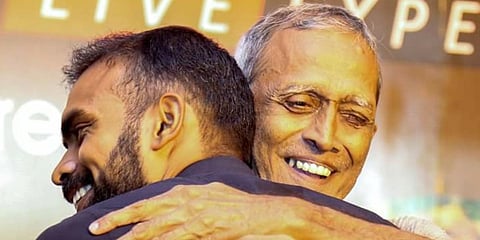 Veteran hockey coach Sreedhar Shenoy with Indian team goalkeeper PR Sreejesh | Facebook