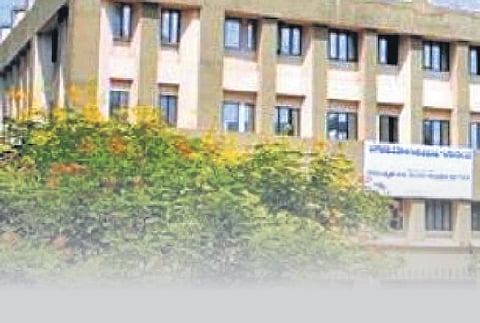 Bengaluru Covid hospitals run out of ICU beds