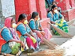 23 pourakarmikas positive, colleagues scared