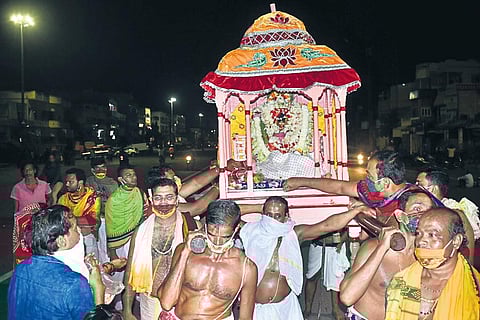 Servitors carrying the palanquin of Goddess Mahalaxmi to Gundicha temple | Express