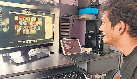 Krishnakumar Balasubramanian during a session with kids