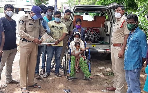 10-year-old pushes mom and sister on wheelchair for 350 km from Hyderabad to Bengaluru