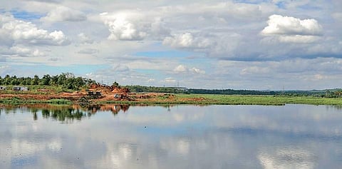 Byramangala Lake has become cleaner after the lockdown; (inset) the earlier condition of the lake — full of froth due to industrial effluents | MEGHANA SASTRY