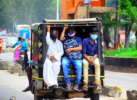 Since the state government has announced a lockdown starting tomorrow evening migrant people saying goodbye to Bengaluru on Monday. (Photo | Pandarinath B/EPS)