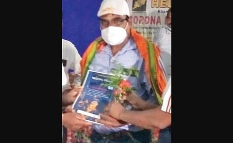 As the nodal officer, he maintains records, monitors compliance to Covid-19 rules and sensitises locals, anganwadi and ASHA workers on the importance of masks, gloves and safe distancing.