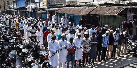 Eid Al adha namaz at Shuttariya Masjid near Dabeerpura Darwaza in Hyderabad on Saturday. (Photo | Vinay Madapu, EPS)