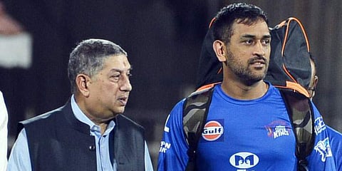 Ex-BCCI chief N Srinivasan (L) and CSK skipper MS Dhoni. (File photo| D Sampath Kumar, EPS)