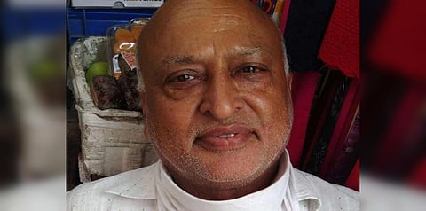 Jai Prakash, fondly known as Kalu Bhagat, has been performing last rites of unclaimed dead bodies for 40 years. (photo| Special Arrangement)