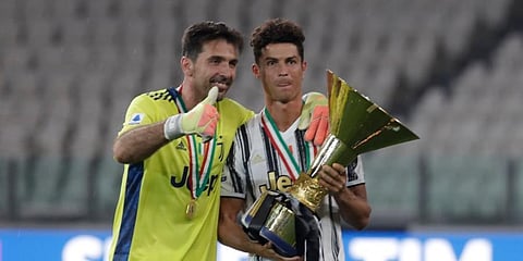 Juventus crashed to their second consecutive defeat as the Serie A champions finished their season with a 3-1 home loss against Roma on Saturday, days before their Champions League campaign resumes. However, they lifted the league trophy as the game was i