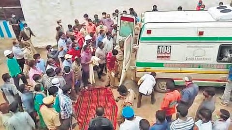 Rescue teams shift the Injured in the fire mishap in the underground hydro-electric power station at Srisailam Reservoir to hospital on Friday | express