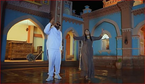 A still from the music video of the song 'Giddha' featuring Canada-based Elly Mangat and Afsana Khan . (Photo | Youtube screengrab)