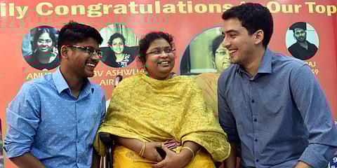 (From left) K Prem Sagar, UPSC Rank-170 and MV Sathya Sai Kartik, UPSC rank-103 intracting after the result in Hyderabad on Tuesday. (Photo| S Senbagapandiyan, EPS)