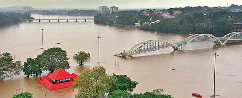 Aluva Mahadeva temple submerged by the swollen Periyar | Albin Mathew