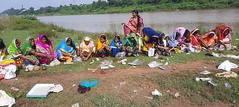 Experts have termed this a 'propaganda' by cloth merchants in order to give a boost to their businesses which remained stalled for over five months due to the nationwide lockdown. (Photo | Express)