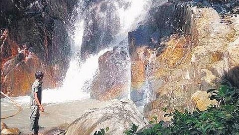 Waterfall at Dalasari in Mandasa mandal charms visitors  | EXPRESS