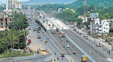 Traffic on the newly inaugurated flyover on GST road in Vandalur on Thursday | Ashwin prasath