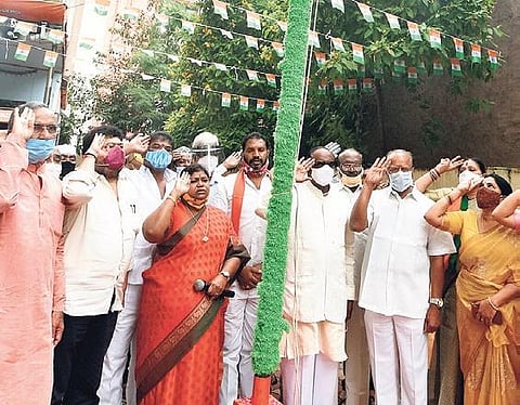 BJP leaders hoist the Tricolour commemorating the ‘Telangana Liberation Day’ at the party headquarters in Hyderabad on Thursday. (Photo| EPS/RVK RAO)