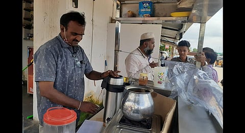 S Venugopal makes tea at his stall near Krishna Nagar in Kurnool. (Photo | EPS)