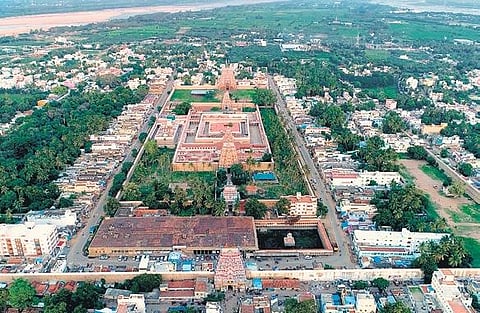 A bird’s-eye view of the Tiruvanaikka temple in the island of Srirangam in Tamil Nadu’s Tiruchy district. River Kaveri  can be seen | Chandru;