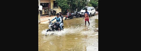 Drawing of water from Singur reservoir has been stopped since 2017 due to insufficient availability of water in the reservoir.