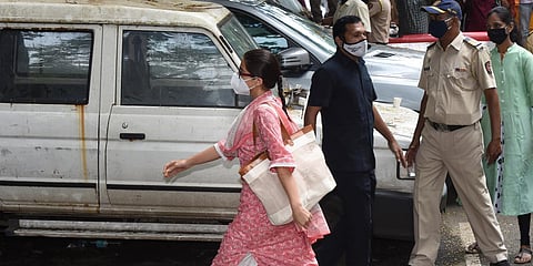 Actress Sara Ali Khan enters NCB's Mumbai office. (Photo| PTI)
