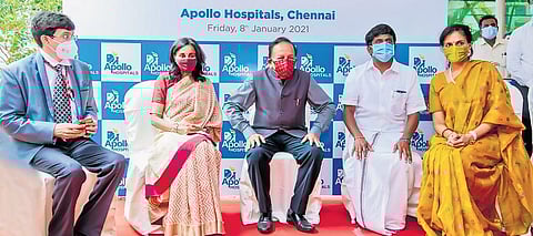 Union Health Minister Dr Harsh Vardhan with other dignitaries during his visit to the Apollo Vaccination Centre in Nungambakkam for the Covid vaccine dry run