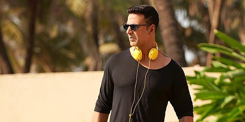 Akshay Kumar enjoys game of volleyball with 'bravehearts' on Army Day