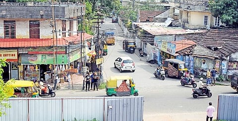 Thammanam-Pullepady road devpt remains a dream even after 30 yrs