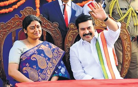 YS Vijayamma in Yatra