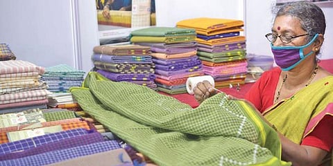 Over 70 artisans from 37 districts in Karnataka and other states are showcasing indigenous products at the market. (Photo| Meghana Sastry, EPS)