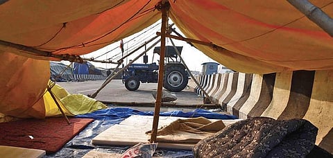 On Thursday protesting site at Ghazipur border wore a deserted look. (Photo | EPS/Parveen Negi)