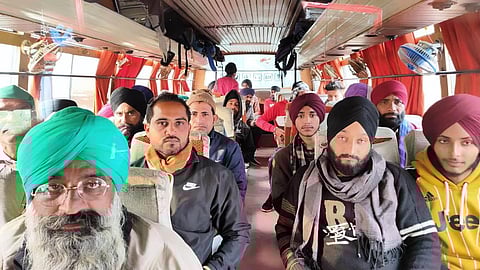 Agri Laws: Uttarakhand farmers start free bus service to Delhi protest site 