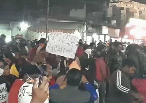 Screengrab of the mob protesting against the rape and murder incident before the attack