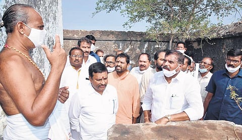 Ministers Vellampalli Sreenivas and Botcha Satyanarayana visit  Ramatheertham temple in Vizianagaram. (Photo | Express)