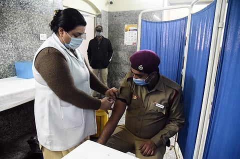 A Medics conduct the dry run as part of preparedness for the administration of COVID-19 vaccine at Kasturba Hospital in New Delhi on Wednesday Jan. 06 2021. (Photo | Parveen Negi/EPS)