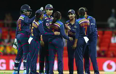 Indian captain Harmanpreet Kaur wins toss, elects to bowl against Australia in final T20I 