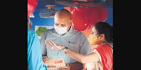 Delhi Deputy CM Manish Sisodia launches the ‘Anganwadi on Wheels’ initiative. (Photo | EPS)