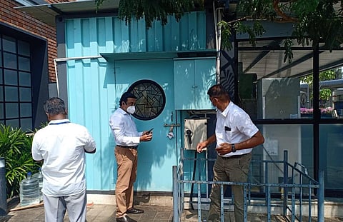 Officials from FSSAI and revenue department sealing the cafe. (Photo | EPS)