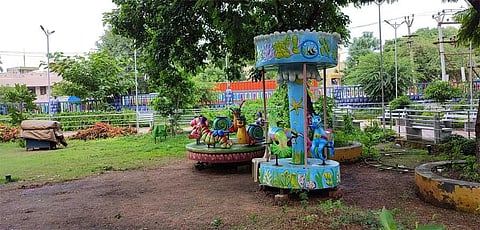 Remove illegal rides at VOC Park in Erode, contractor told