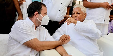 Rahul Gandhi and Lalu Prasad Yadav a Chirag Paswan's residence on Lok Janshakti Party leader Ram Vilas Paswan's first death anniversary. (Photo | Twitter, Rahul Gandhi)