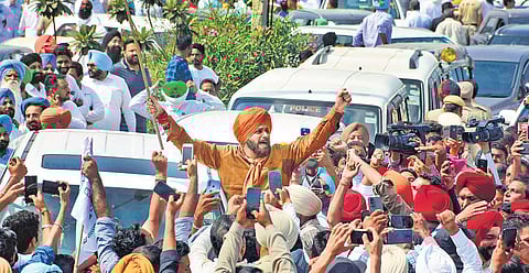 Punjab Congress chief Navjot Singh Sidhu with supporters march to Lakhimpur Kheri district in UP from Mohali on Thursday| PTI