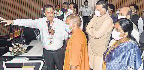 CM Yogi Adityanath visits Zika Virus Integrated Command Centre in Kanpur  | pti