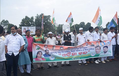 MLA Shri Suresh Kumar Rautaray and former MLA Shri Debashis Patnaik along with other Congress workers at Master Canteen Square. (Photo | Odisha Congress Official Twitter)