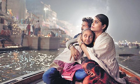 still from Jhini Bini Badariya