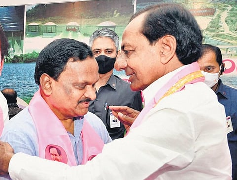 Chief Minister K Chandrasekhar Rao greets P Venakata Rami Reddy after he filed his nomination papers for the MLC post, in TRS Bhavan, on Tuesday, Nov 16, 2021. (Photo | EPS)