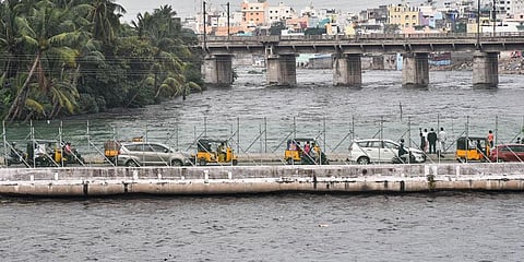 The Musi river, flowing in spate, is visibly close to overflowing over a bridge across the river at Chaderghat due to recent heavy rains in the State. (File Photo | Vinay Madapu, EPS)