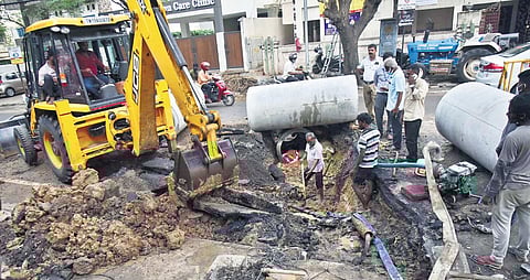 Work underway to prevent flooding in T Nagar, in Chennai on Wednesday | P Jawahar