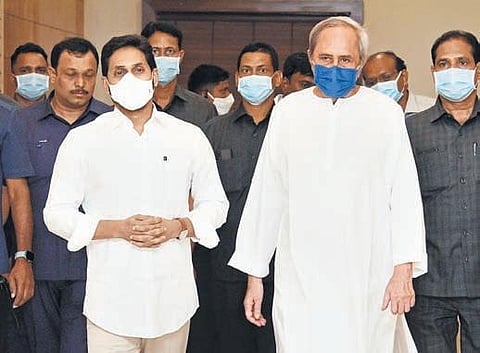 Odisha CM Naveen Patnaik and his Andhra Pradesh counterpart YS Jagan Mohan Reddy met in Bhubaneswar on Nov 9 to discuss long-pending issues between the two states. (Photo | Express)