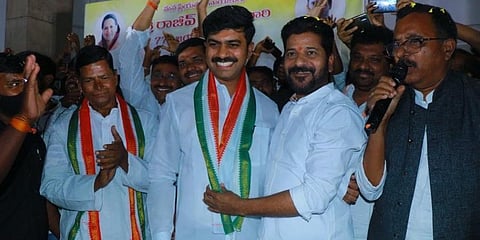 TPCC chief A Revanth Reddy invites Telangana Agriculture Minister Singireddy Niranjan Reddy's close aide Rangineni Abhilash Rao into Congress on Nov 25, 2021. (Photo | Twitter, Revanth Reddy)